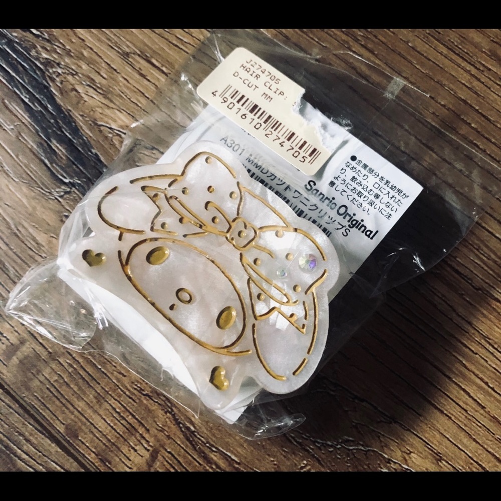 MY MELODY-RARE, Imported (NWT) Ivory Small Hair Clip